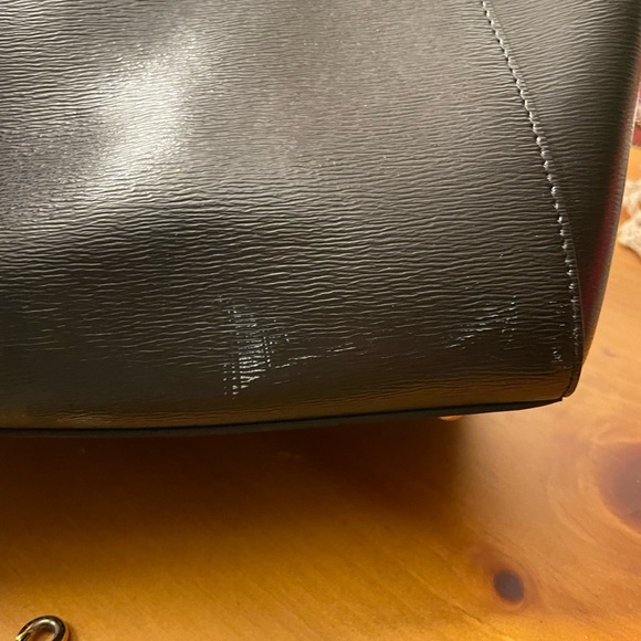 Ralph Lauren Black Leather Handbag with Gold Tone Hardware - Picture 12 of 12